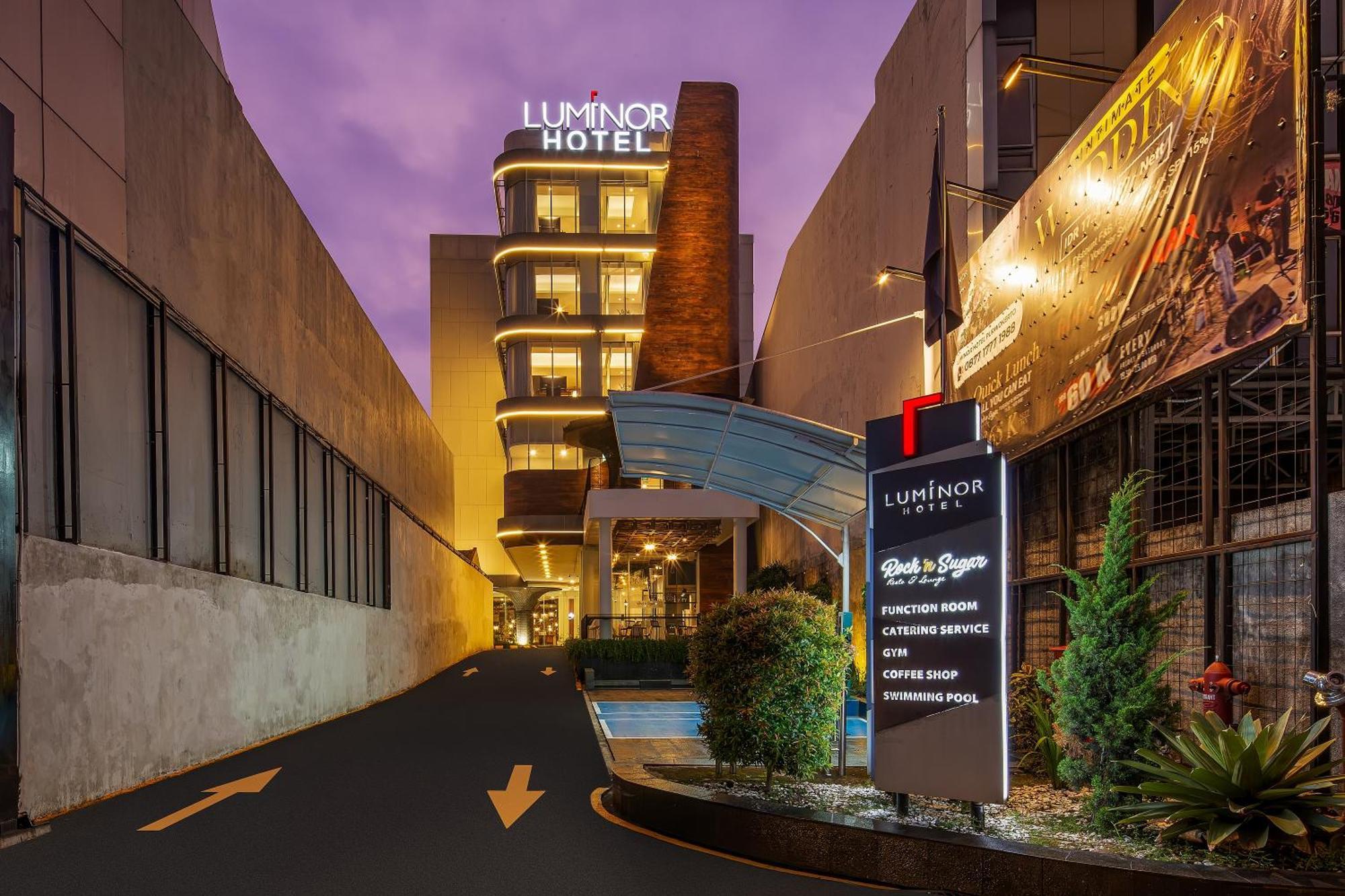 Luminor Hotel Purwokerto By Wh Exterior foto